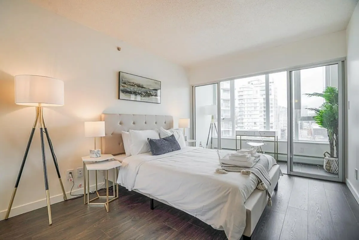 Executive Unit With Spectacular Views Apartment Vancouver