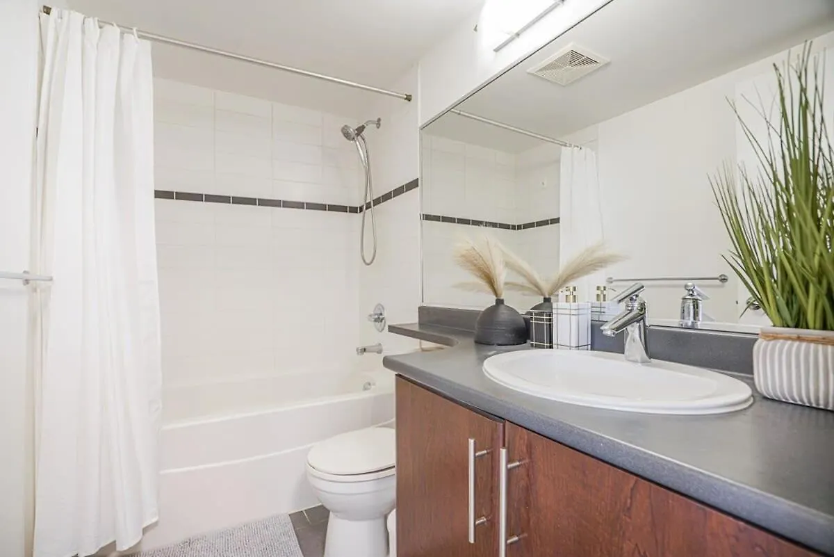 Appartamento Executive Unit With Spectacular Views Vancouver